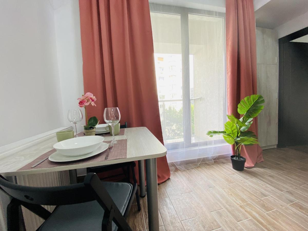 New City Studios With Balcony Bucureşti Exterior foto